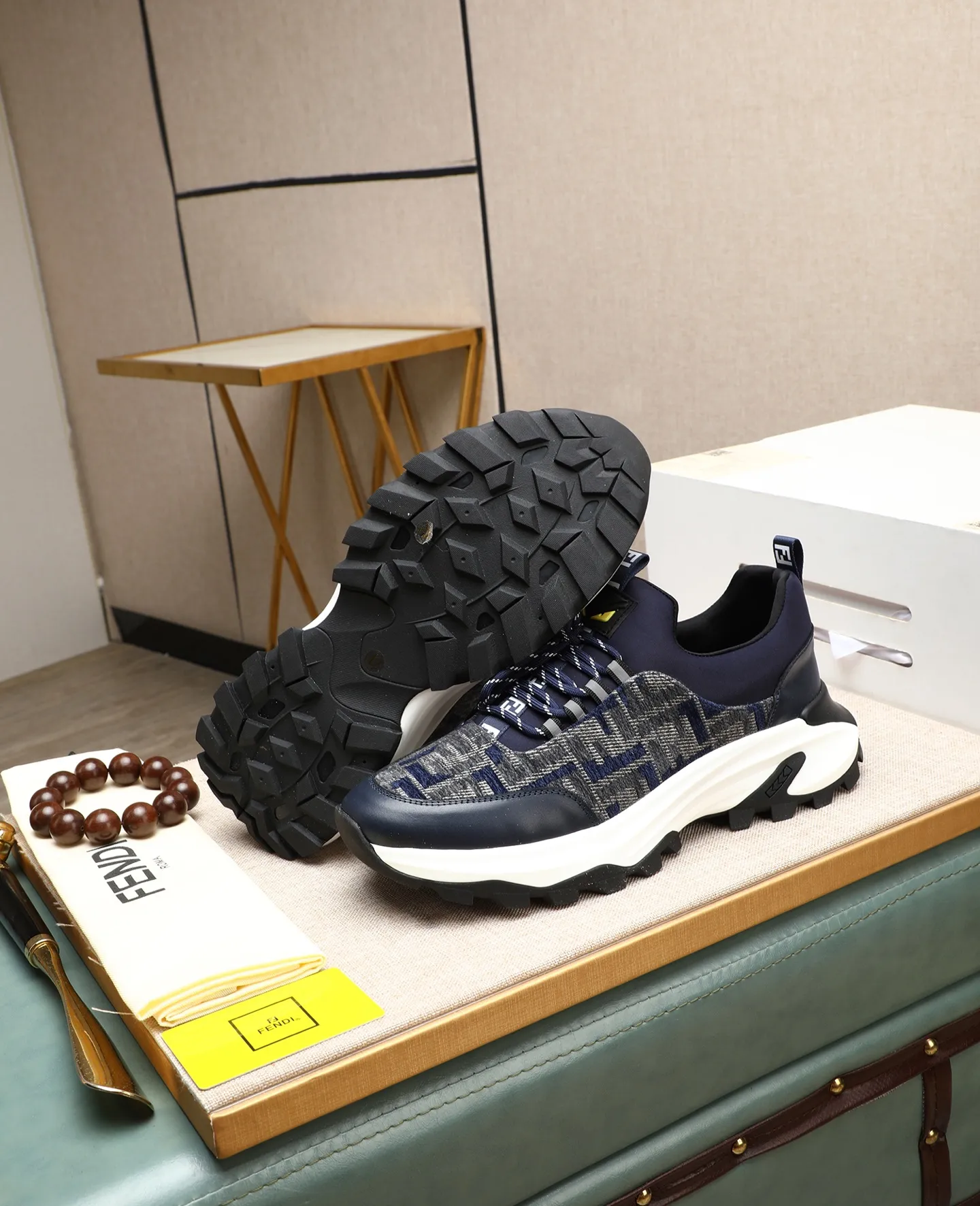 Men's shoes 💰460🕷🕷[FENDI] Fendi fashionable casual men's shoes 🇨🇳Original official website 1:1 model opening, new models are available first 💯Not high-profile but avant-garde, simple About low-key and fashionable, super versatile style 🌿 Made of original cowhide ➕ Pigskin lining 🎋 The version is comfortable on the feet, so rigorous for any small place, and the workmanship is first-class 🍍38-44 Large quantities in stock
